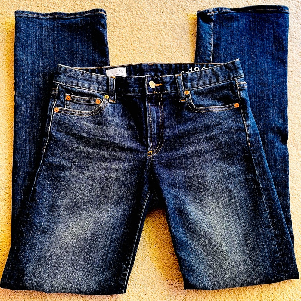 GAP 1969 blue denim jeans 28regular boot cut 1% elastane 87%cotton w/ polyester